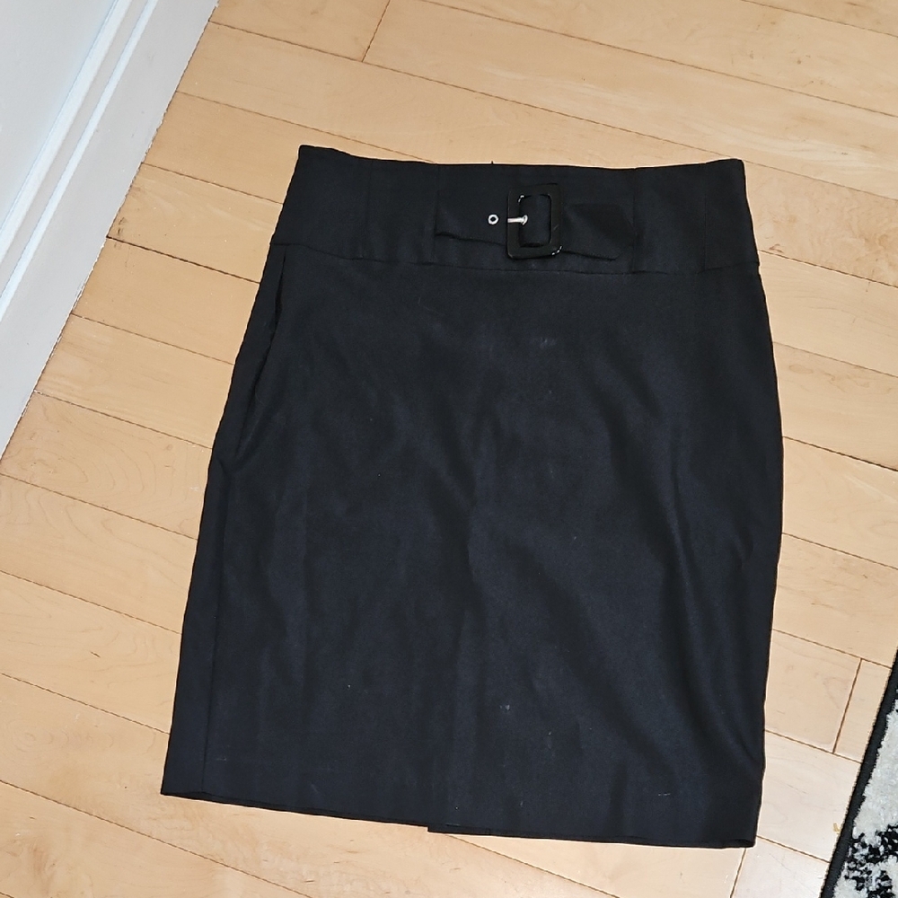 Elegant Black Pencil Skirt for Work
